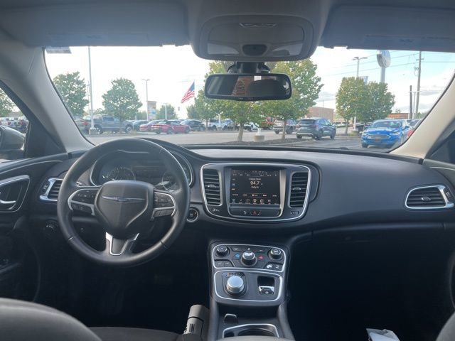 Used 2015 Chrysler 200 Limited w/ Spring Special Group image 18