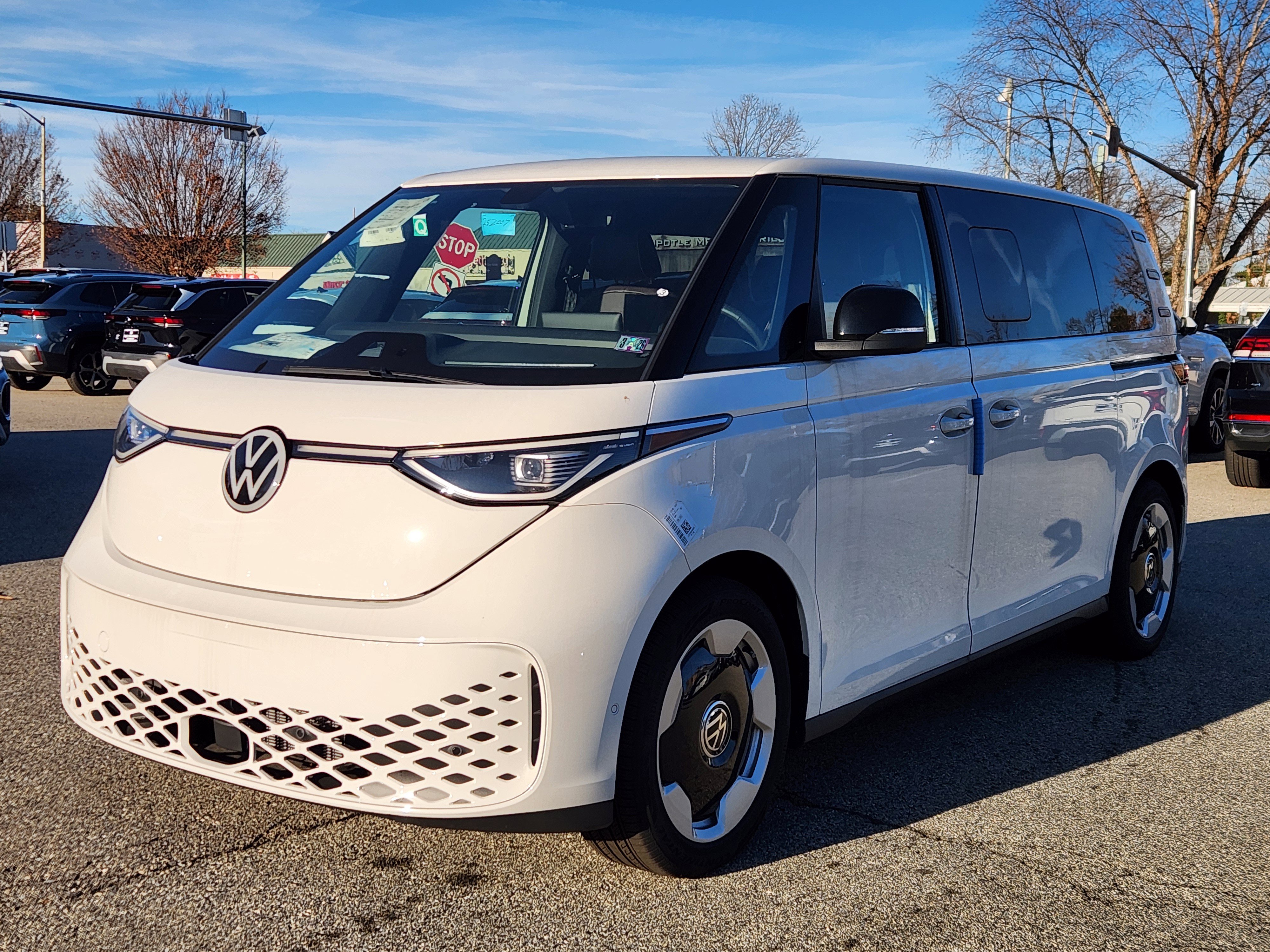 New 2025 Volkswagen ID. Buzz Pro S image 2