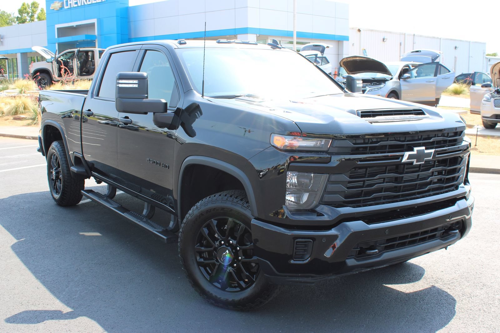Used 2026 Chevrolet Silverado 2500 Custom w/ Custom Value Package AWD/4WD image 2
