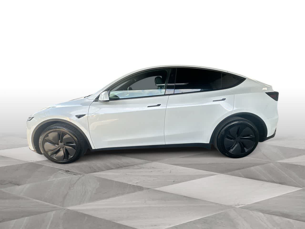 Used 2026 Tesla Model Y AWD image 5