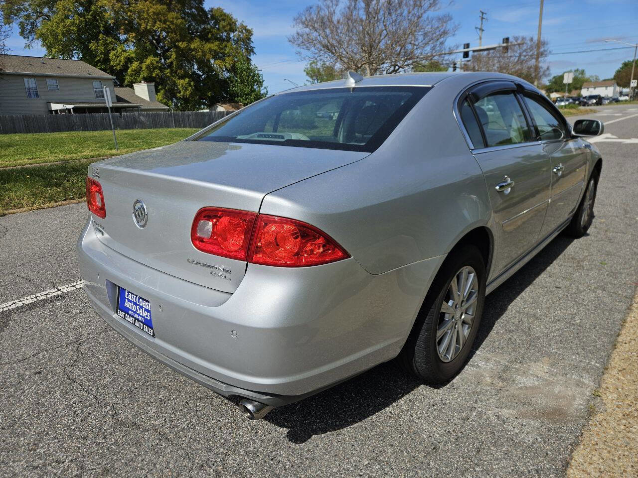 Used 2011 Buick Lucerne CXL w/ Driver Confidence Package FWD image 6