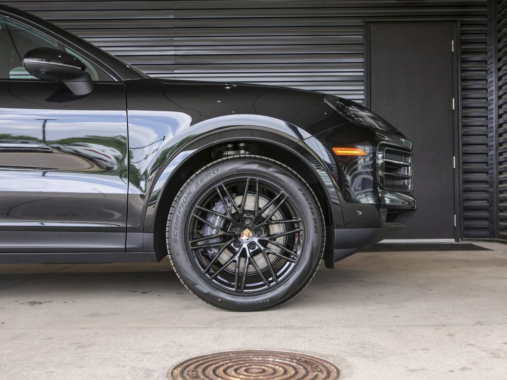 New 2026 Porsche Cayenne Coupe AWD/4WD image 15