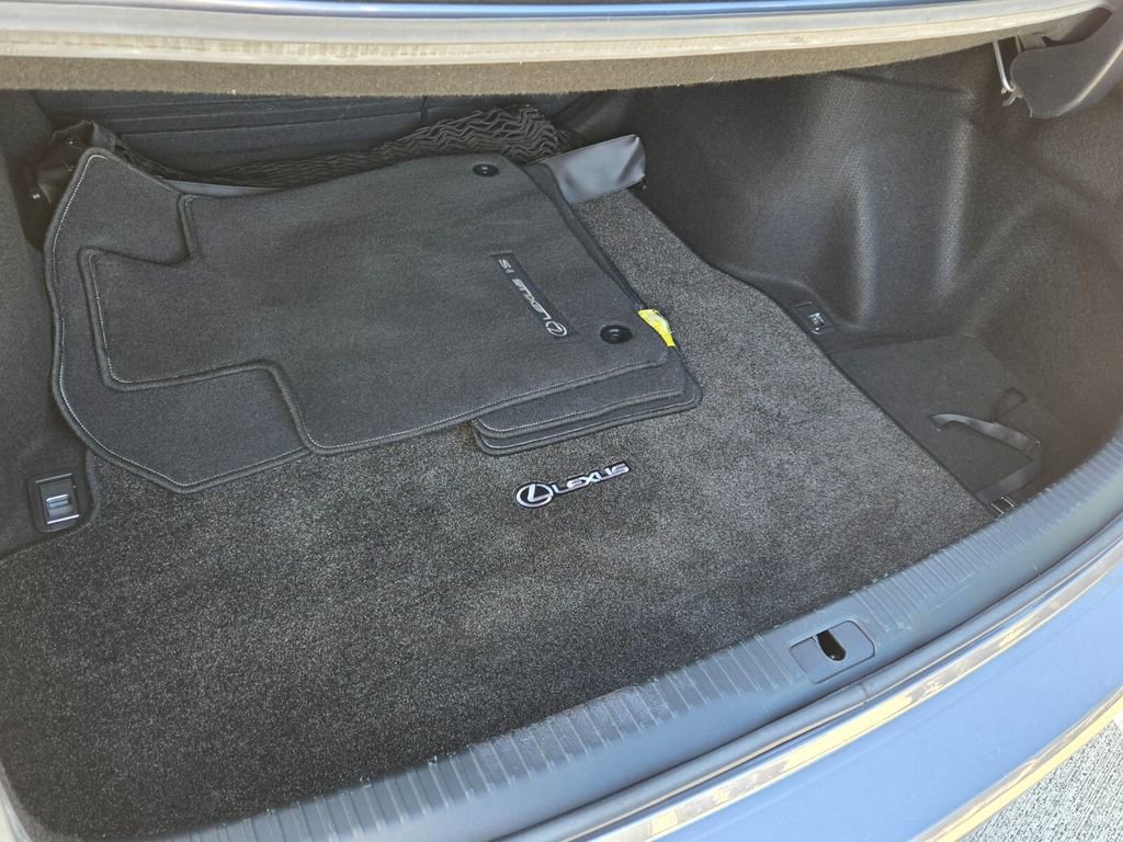 Used 2019 Lexus IS 300 w/ Premium Package image 16