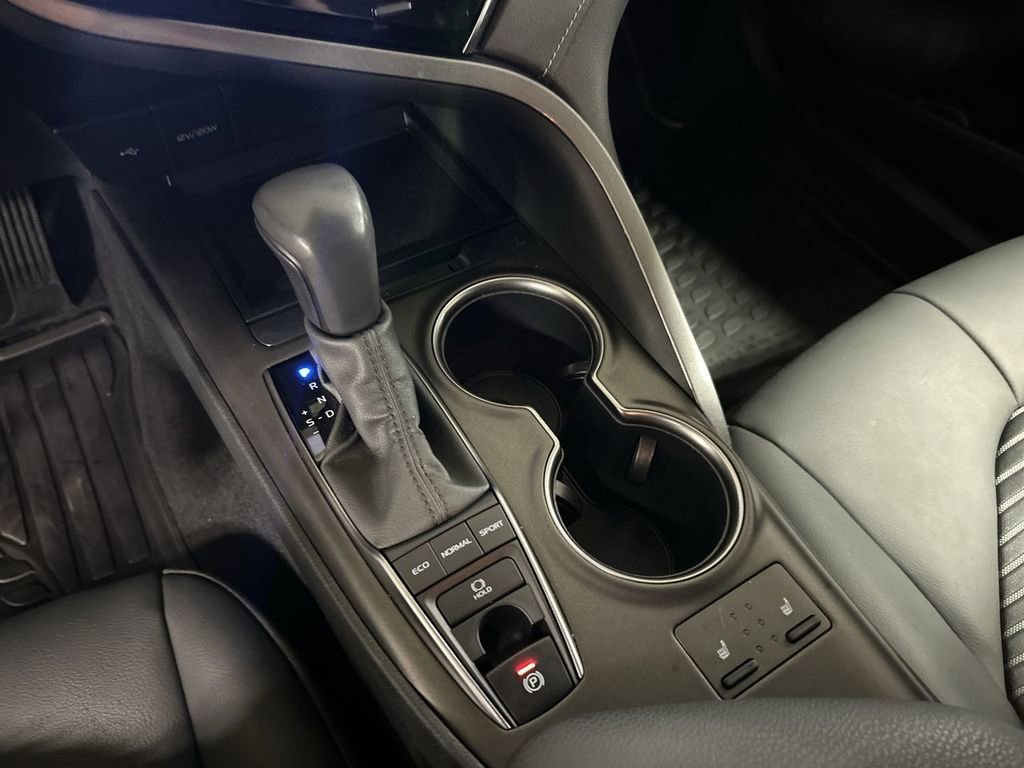 Used 2024 Toyota Camry SE w/ Cold Weather Package AWD/4WD image 22