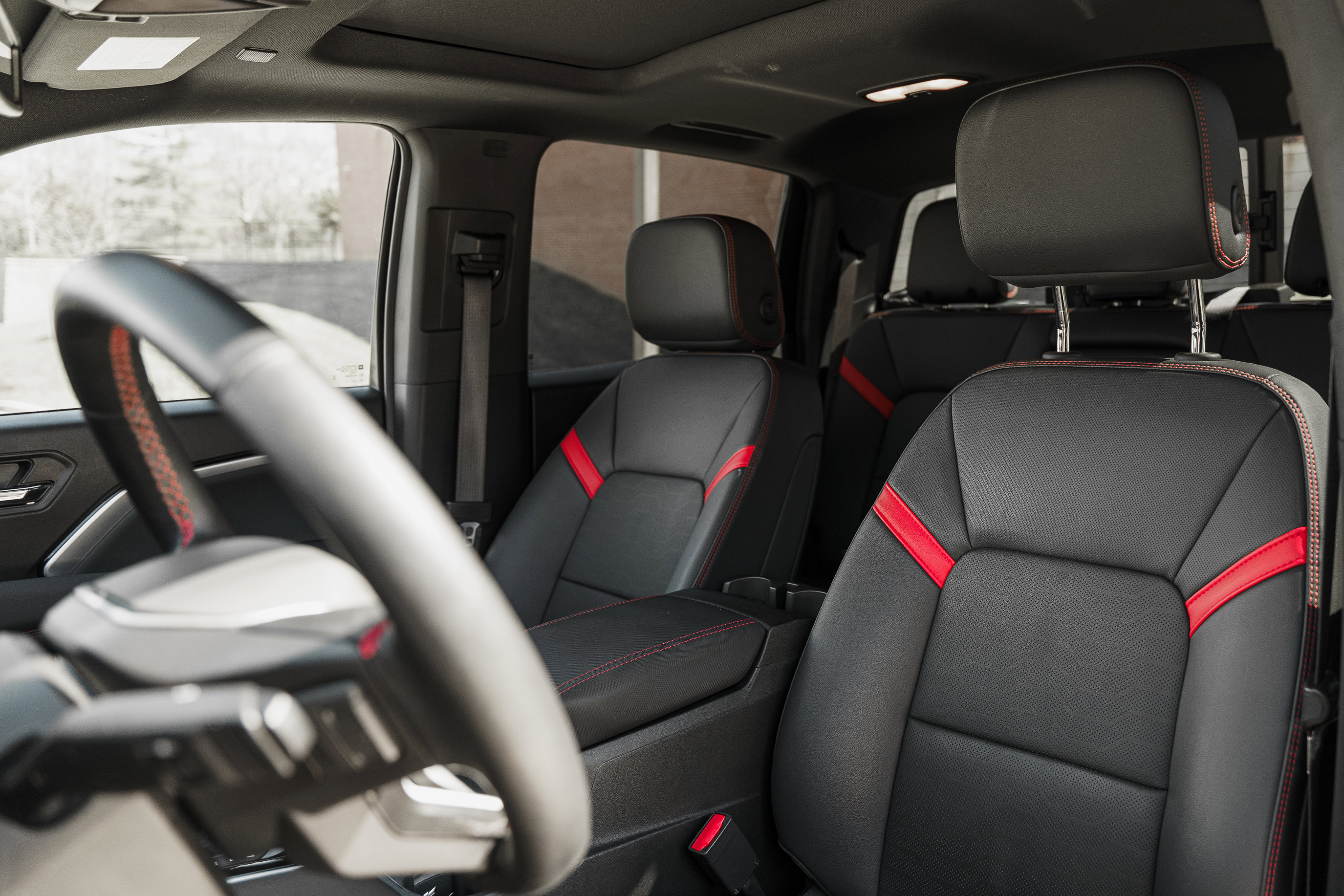 Used 2024 Chevrolet Colorado Z71 w/ Z71 Convenience Package 2 image 19