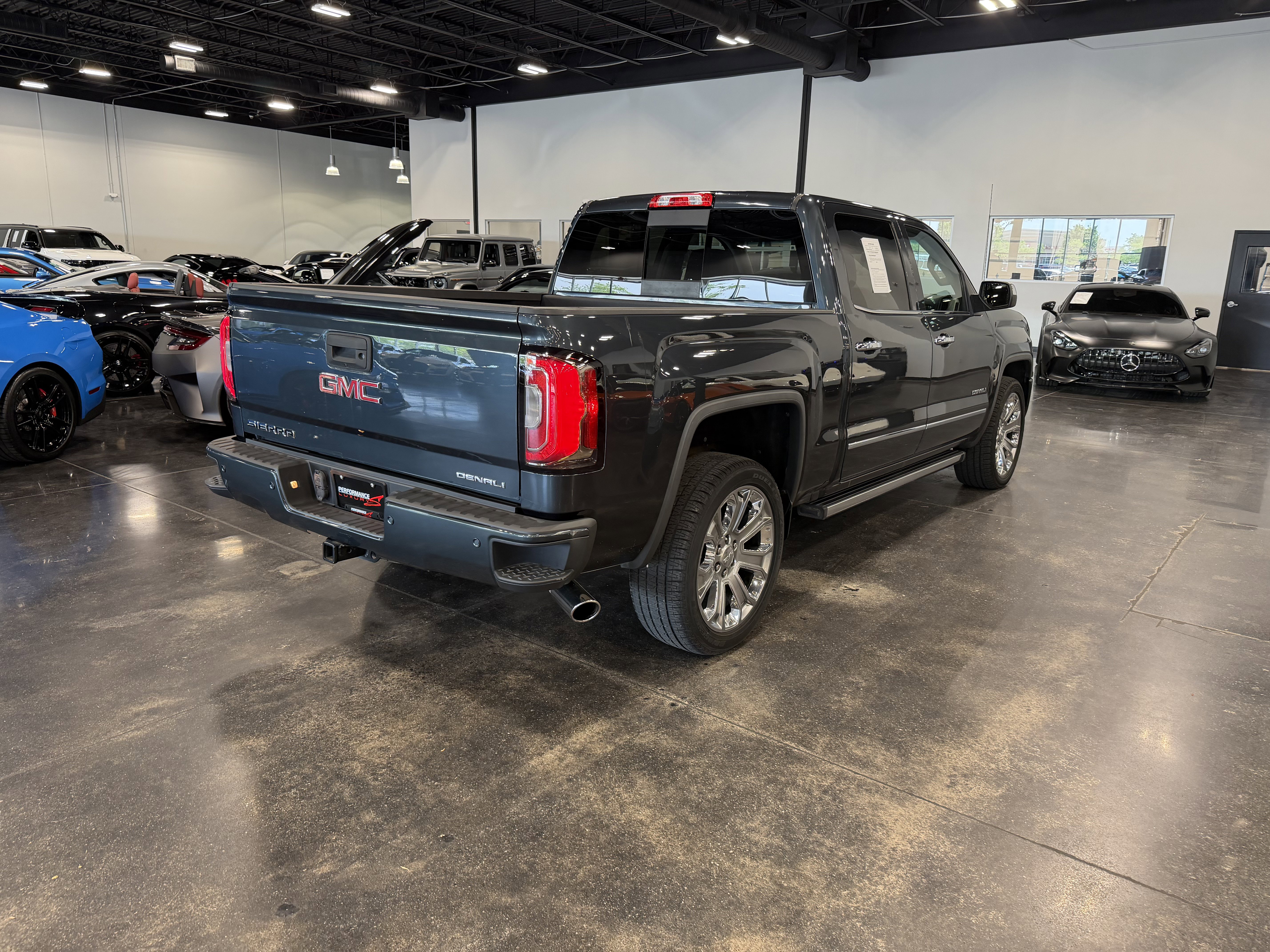 Used 2018 GMC Sierra 1500 Denali w/ Denali Ultimate Package AWD/4WD image 2