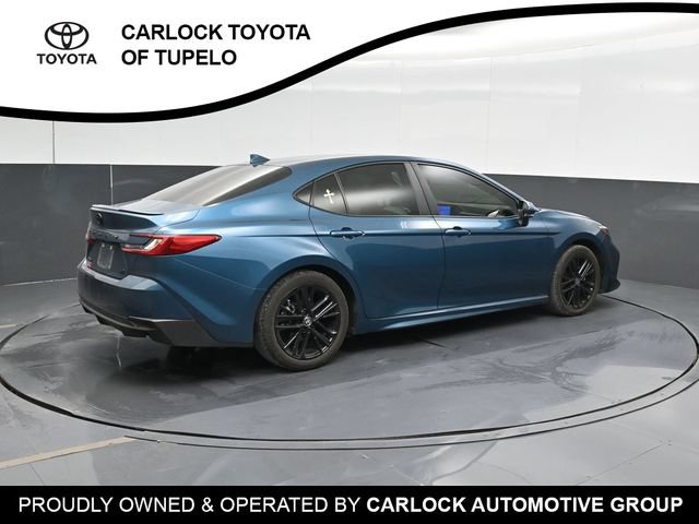 Used 2025 Toyota Camry SE w/ Convenience Package FWD image 3