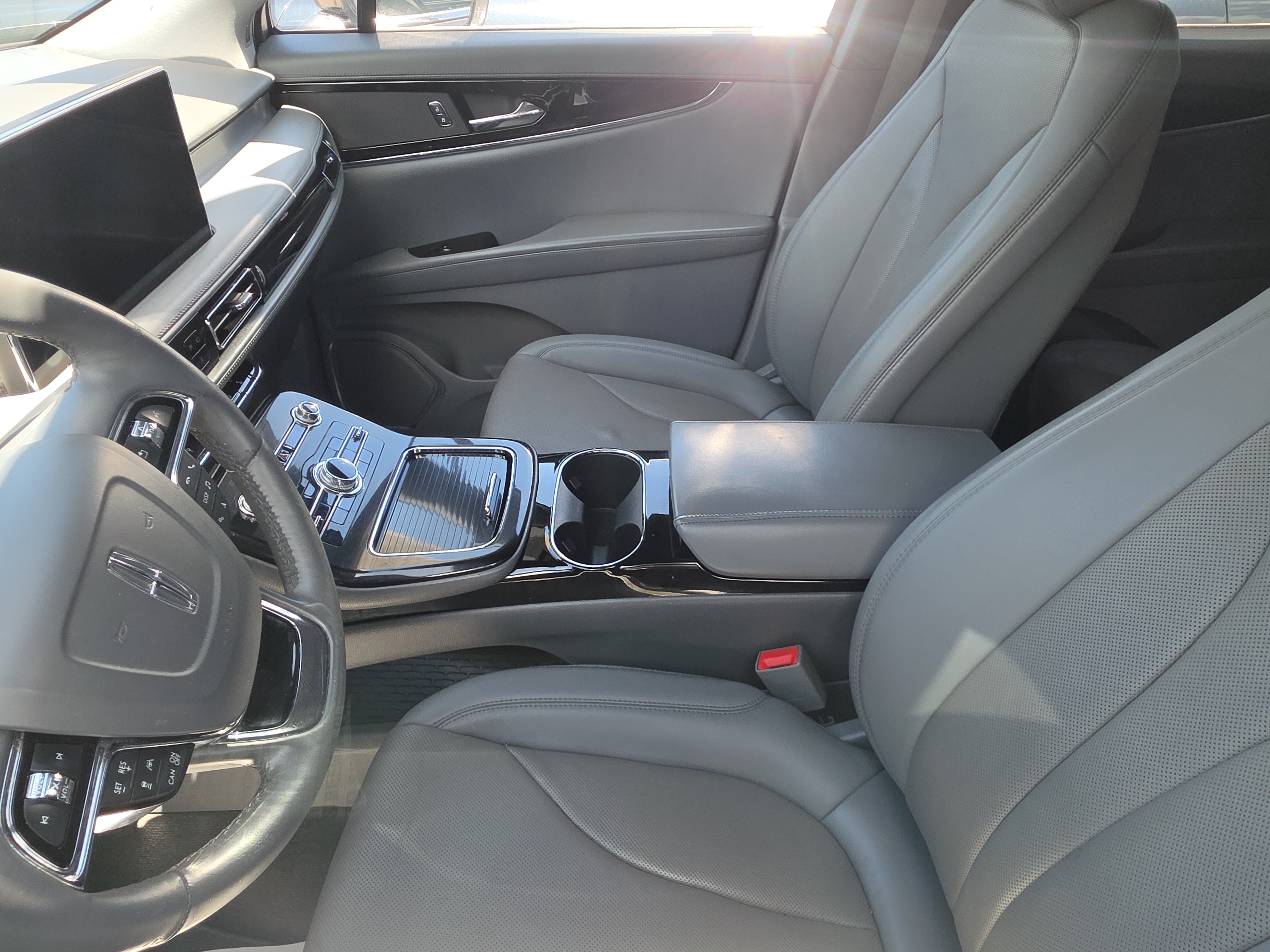 Certified 2023 Lincoln Nautilus Reserve FWD image 12