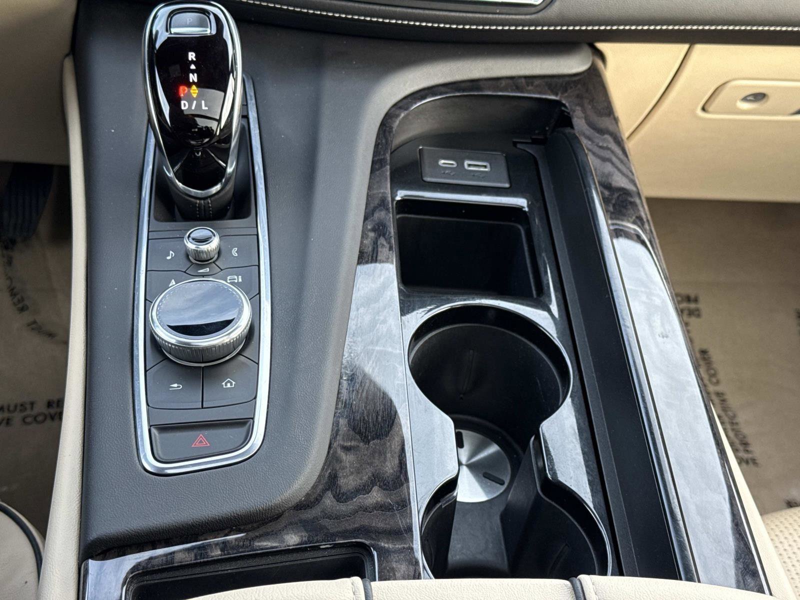 Used 2021 Cadillac Escalade Premium Luxury image 7