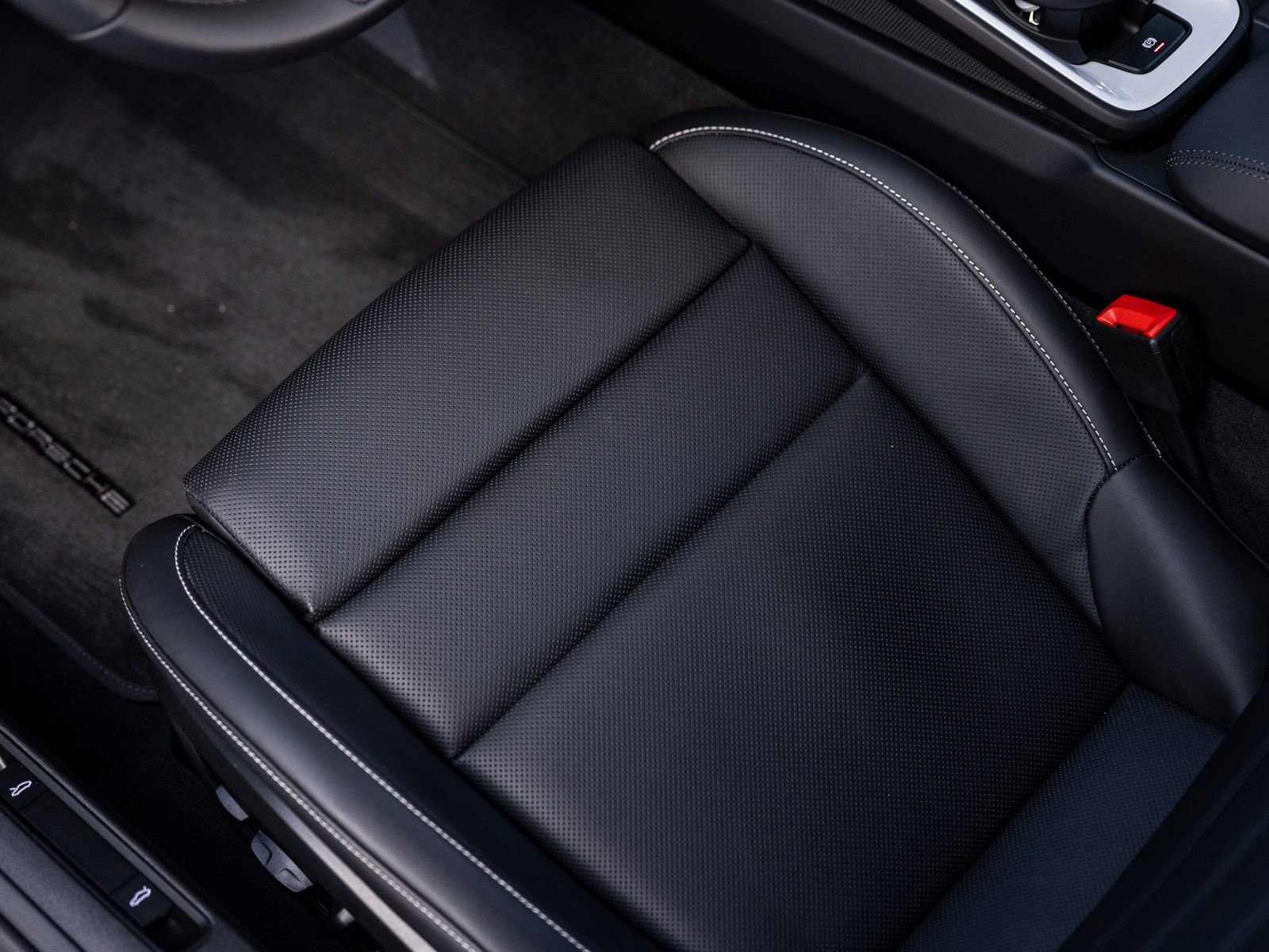 Certified 2025 Porsche 911 Carrera 4 GTS image 29