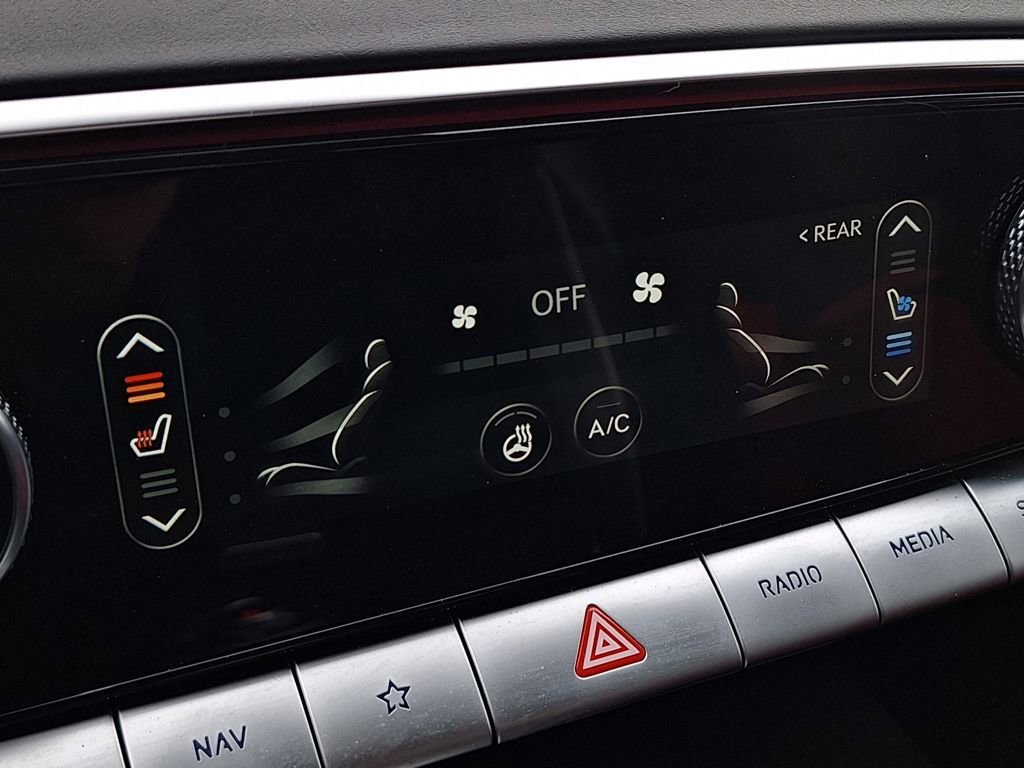 Used 2025 Genesis GV70 2.5T Sport Prestige w/ Sport Prestige Package image 24