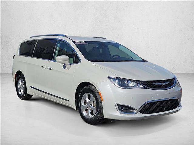 Used 2017 Chrysler Pacifica Touring-L Plus image 3