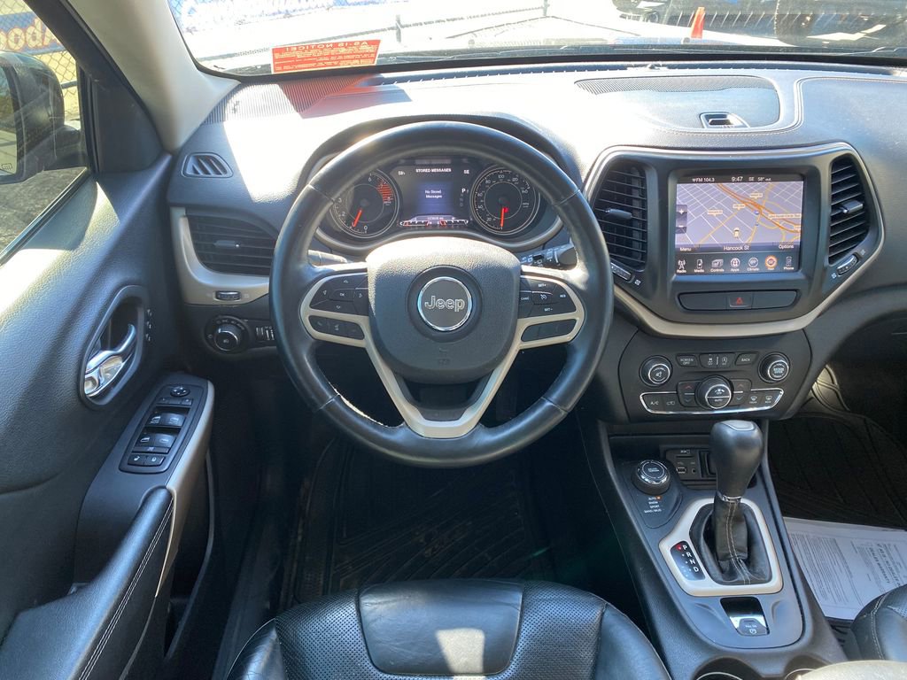 Used 2017 Jeep Cherokee Limited w/ Luxury Group AWD/4WD image 21