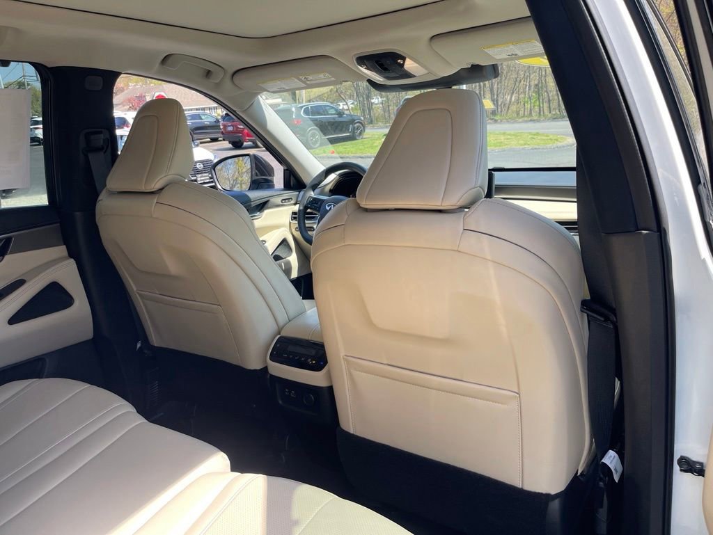 Used 2023 INFINITI QX60 Luxe w/ Cargo Package AWD/4WD image 17