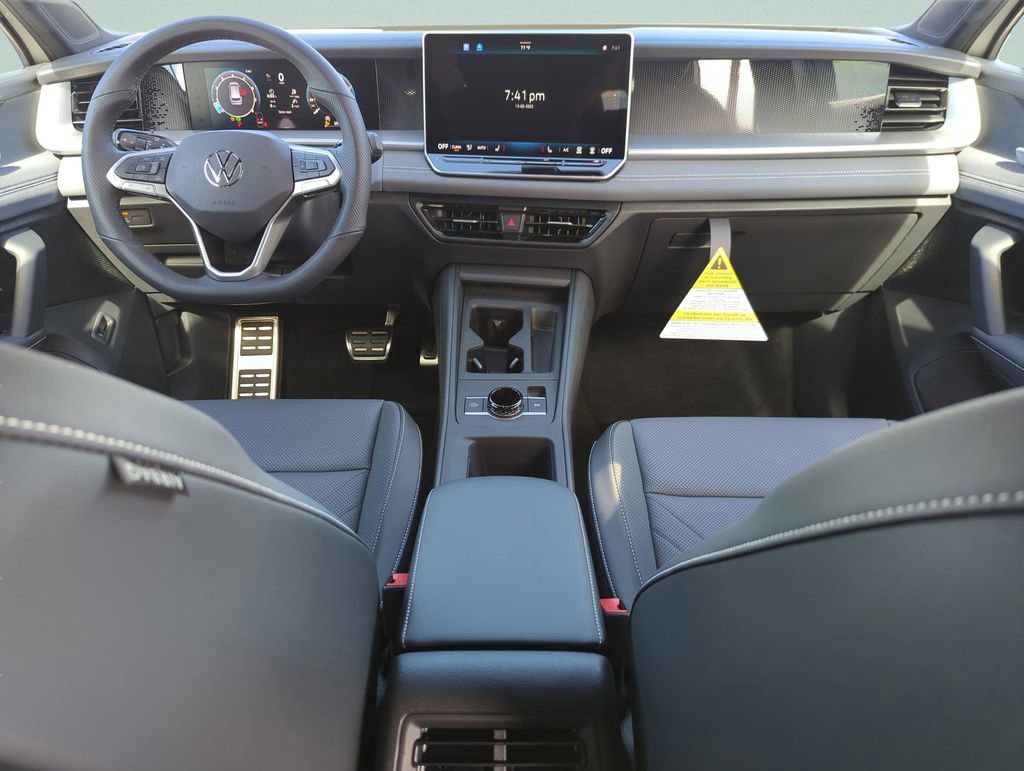 New 2026 Volkswagen Tiguan SE R-Line image 39