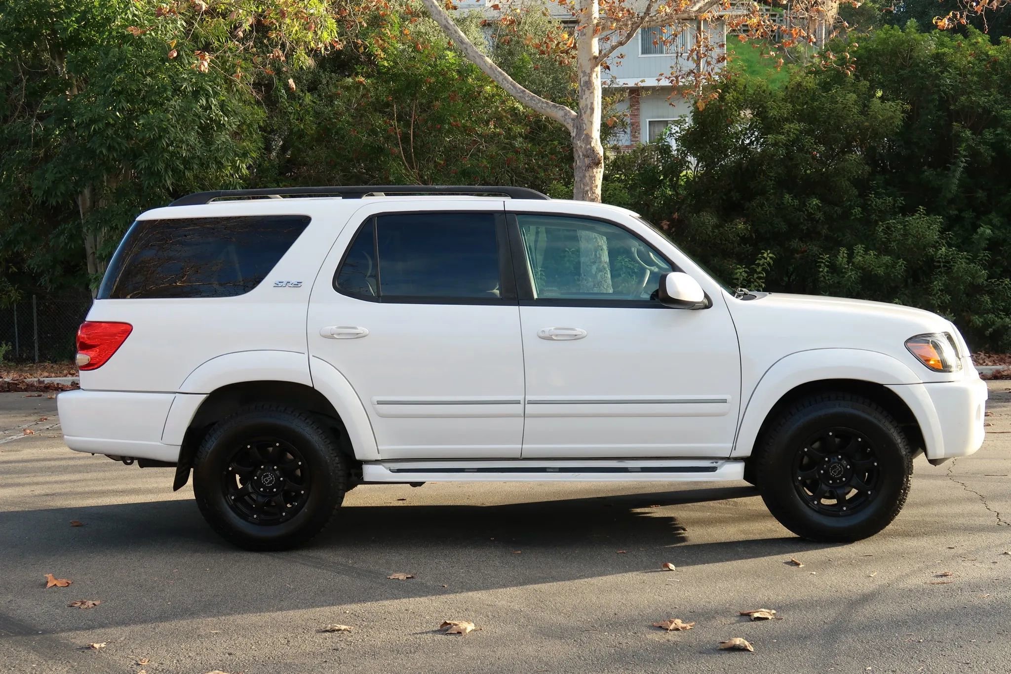 Used 2006 Toyota Sequoia SR5 RWD image 6