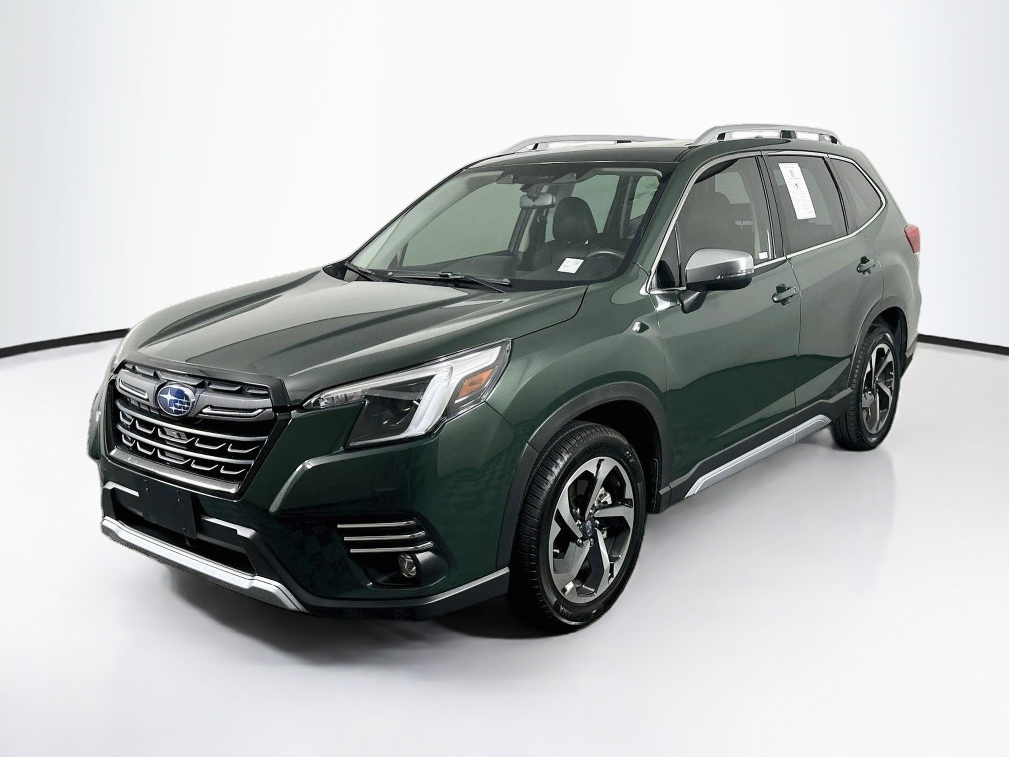 Used 2023 Subaru Forester Touring AWD/4WD image 3