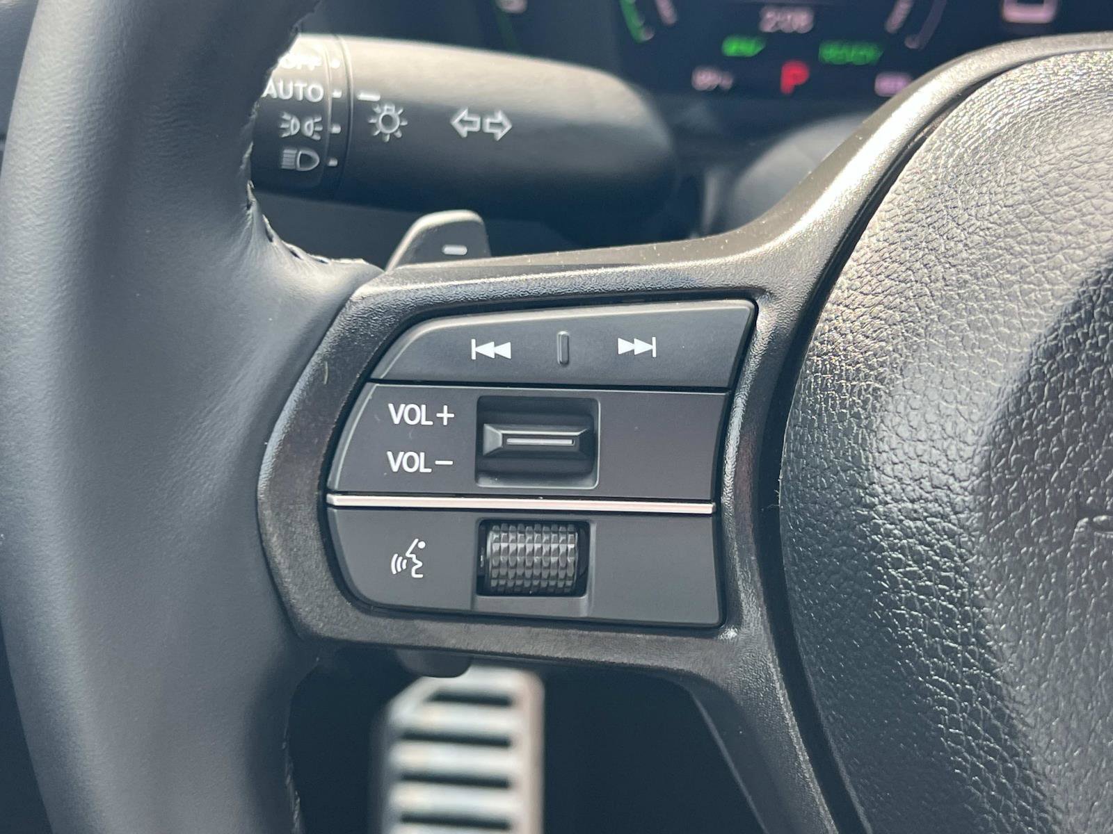 Certified 2025 Honda Accord Sport image 9