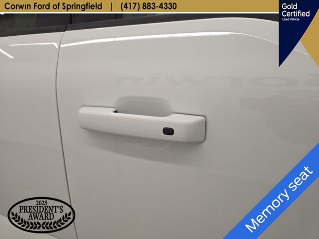 Used 2025 Ford F250 Lariat AWD/4WD image 8