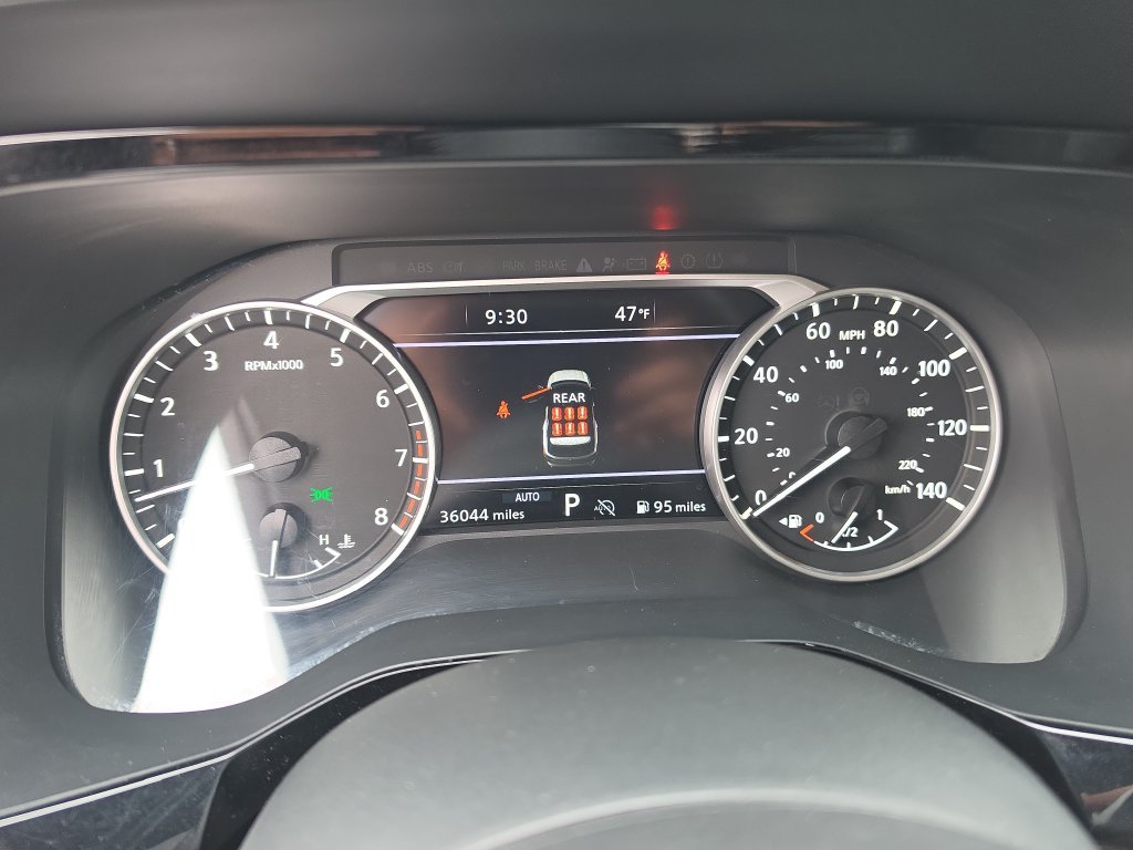 Used 2024 Nissan Pathfinder SL AWD/4WD image 16