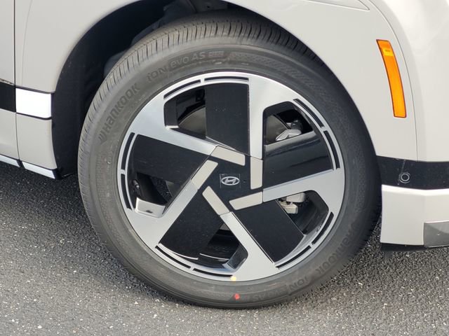 New 2026 Hyundai Ioniq 9 Calligraphy image 9