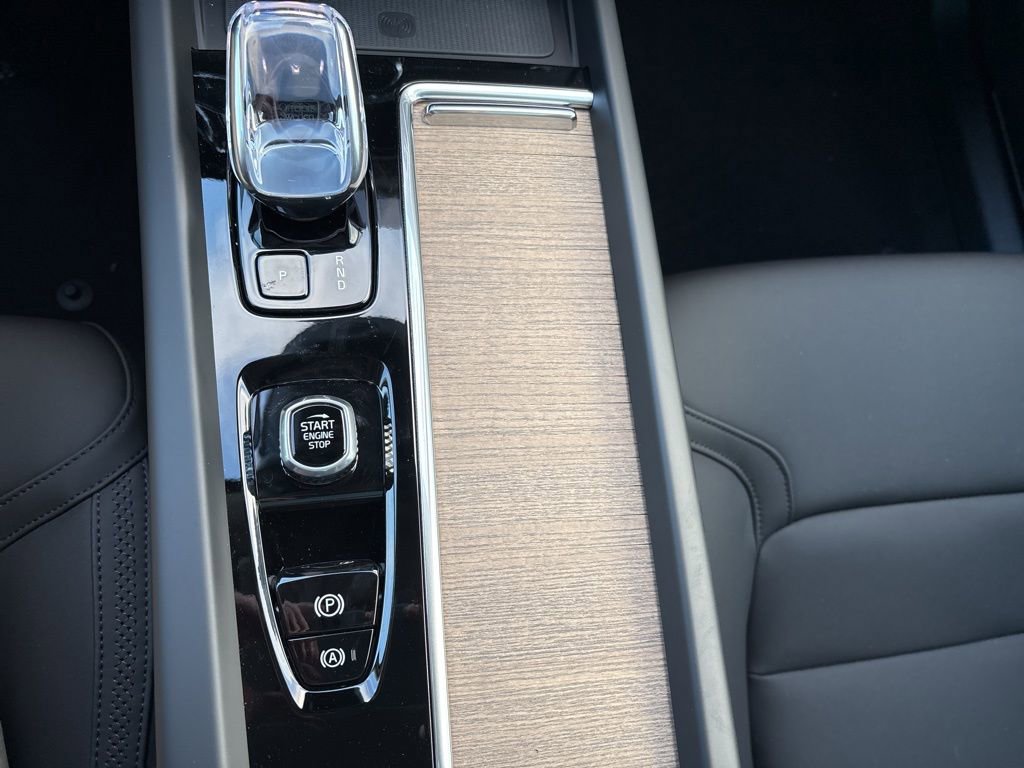 New 2026 Volvo XC60 B5 Plus w/ Protection Package Premier image 29