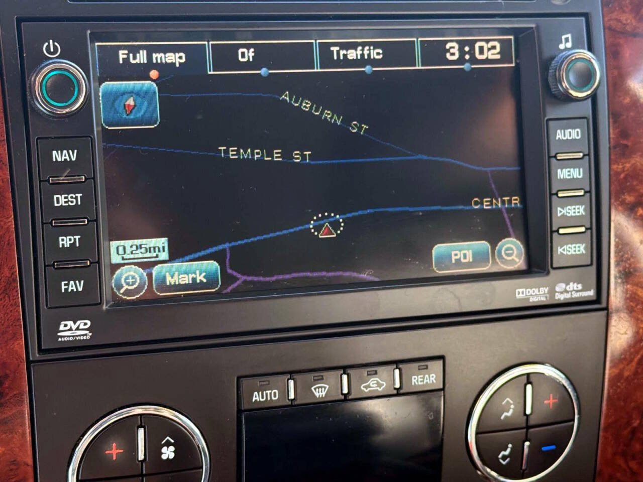 Used 2011 Chevrolet Tahoe LTZ AWD/4WD image 18