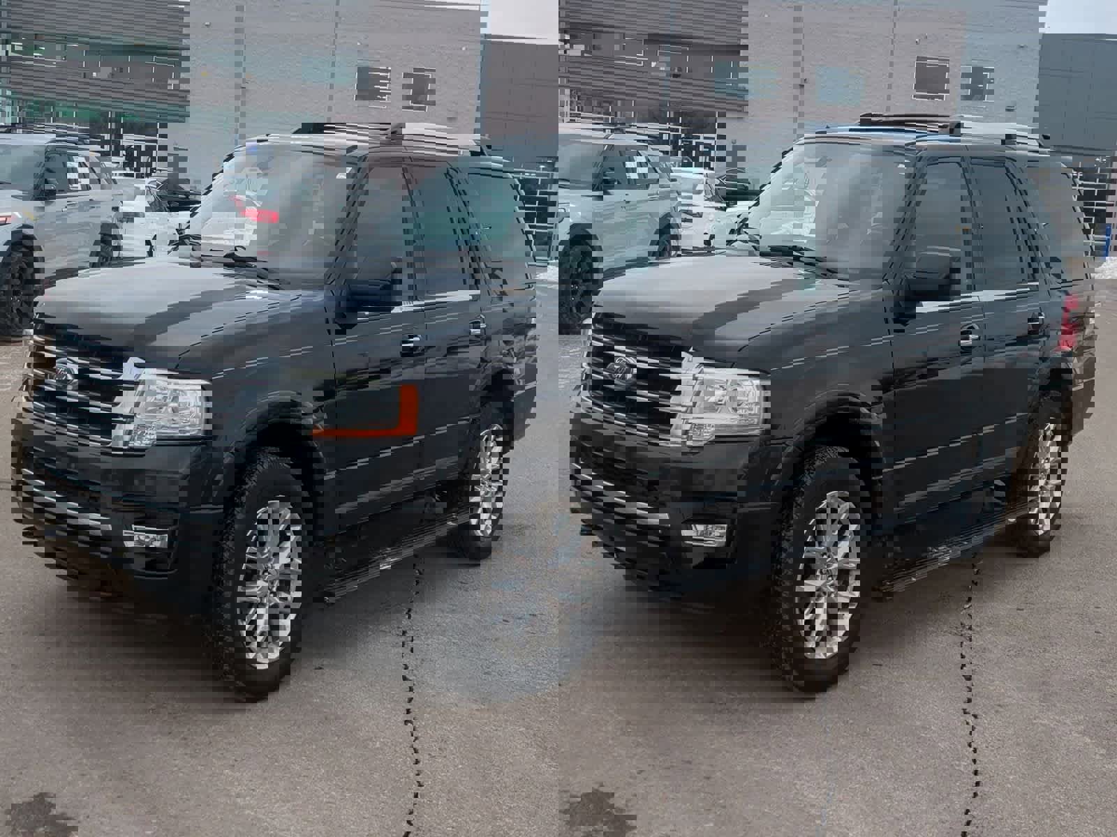 Used 2015 Ford Expedition Limited w/ Equipment Group 301A image 4