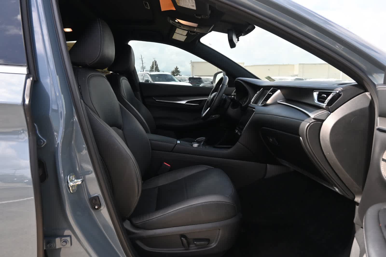 Certified 2023 INFINITI QX55 Essential AWD/4WD image 24