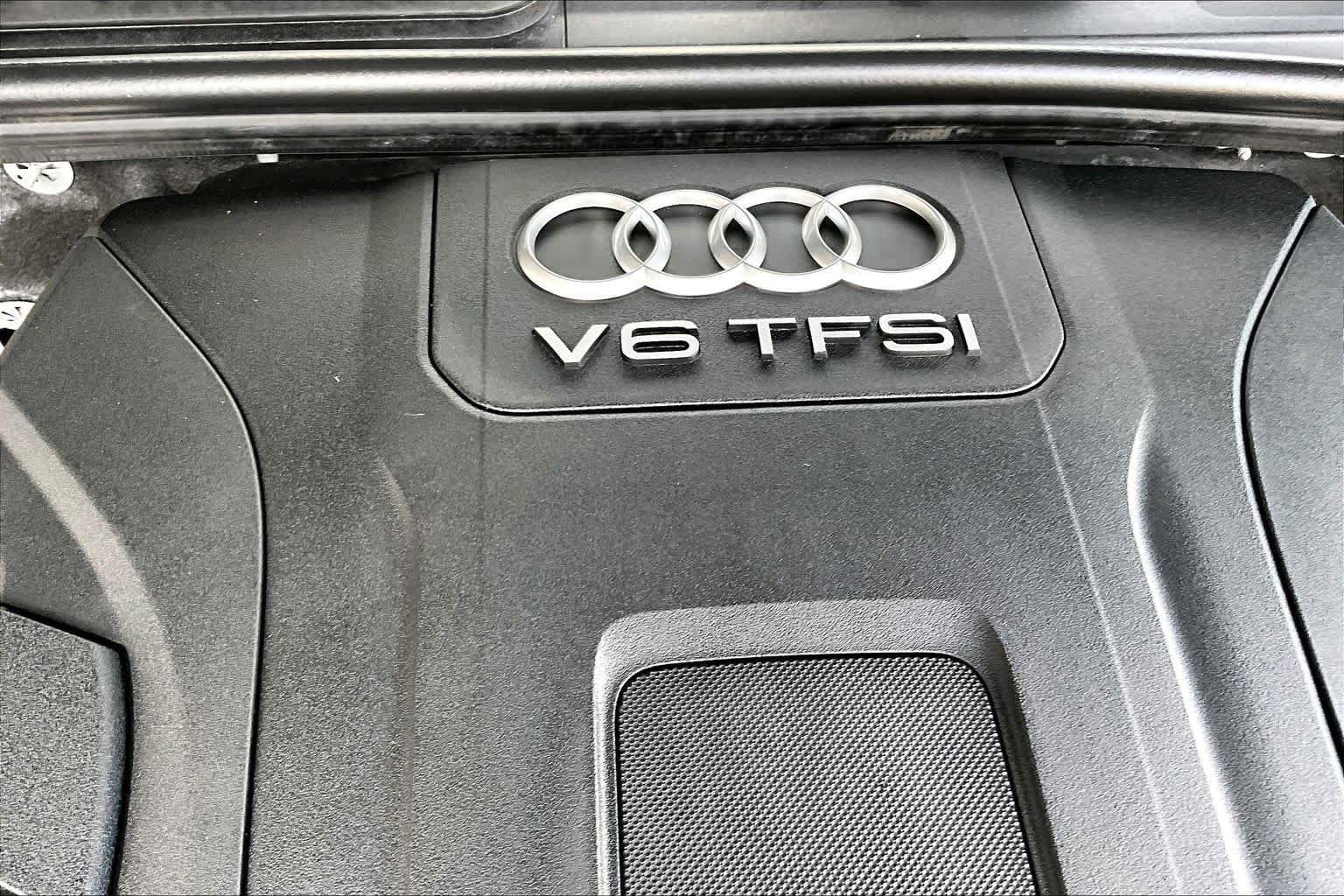 Used 2018 Audi Q7 3.0T Premium AWD/4WD image 33
