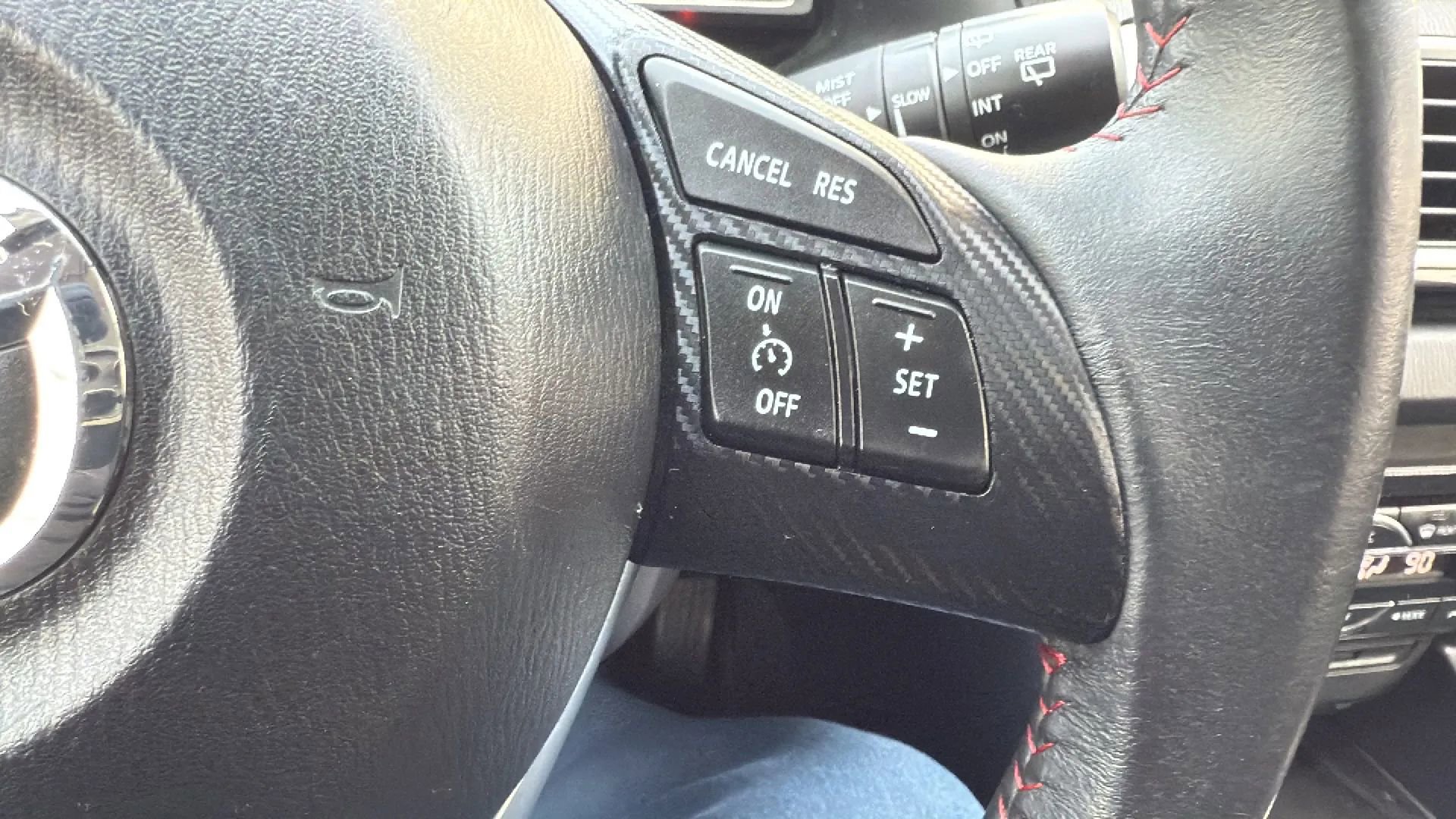 Used 2015 MAZDA MAZDA3 i Grand Touring image 11