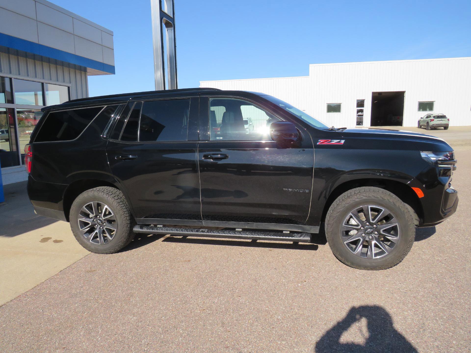 Used 2022 Chevrolet Tahoe Z71 w/ Off-Road Capability Package image 17