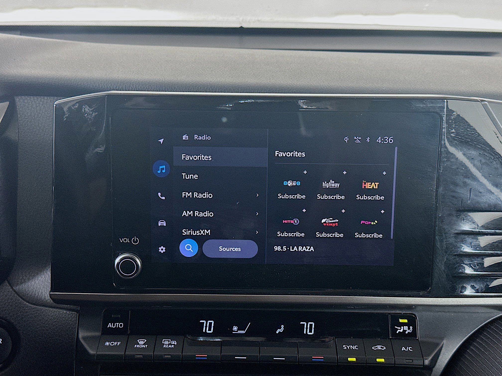 Used 2025 Toyota Camry SE image 21