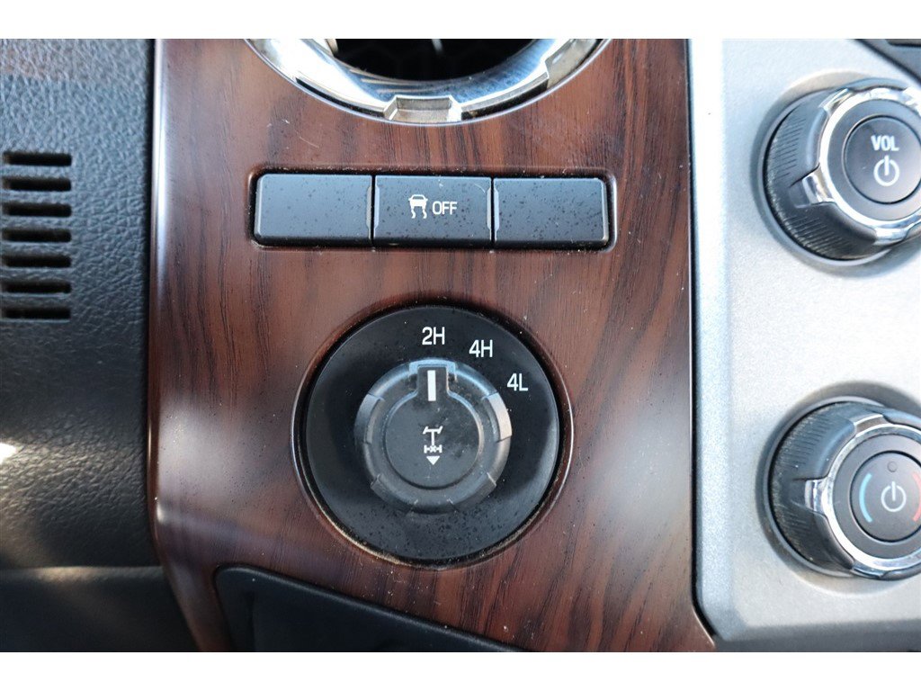 Used 2014 Ford F250 Lariat w/ Chrome Package image 27