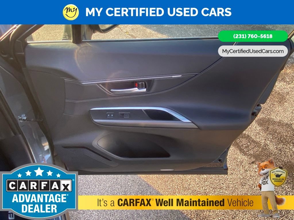 Used 2024 Toyota Venza XLE AWD/4WD image 32