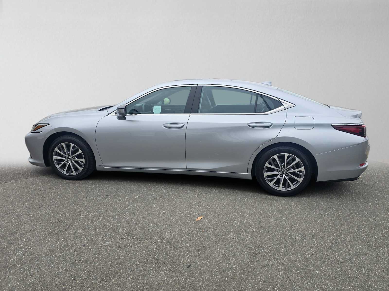 Certified 2023 Lexus ES 350 w/ Accessory Package (Z1) FWD image 6