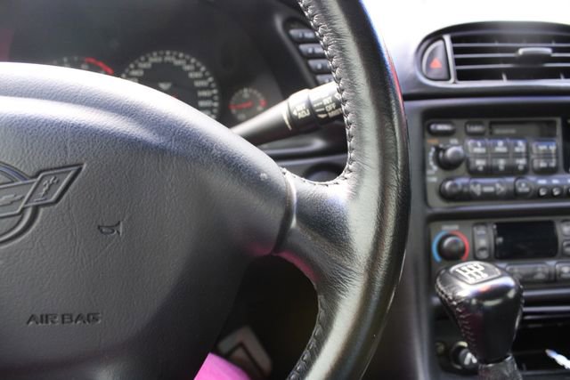 Used 2000 Chevrolet Corvette Coupe w/ Memory Pkg RWD image 11