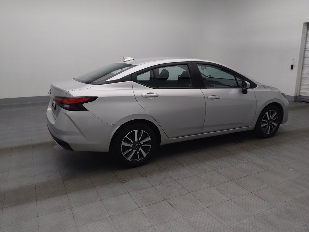 Used 2025 Nissan Versa SV FWD image 10