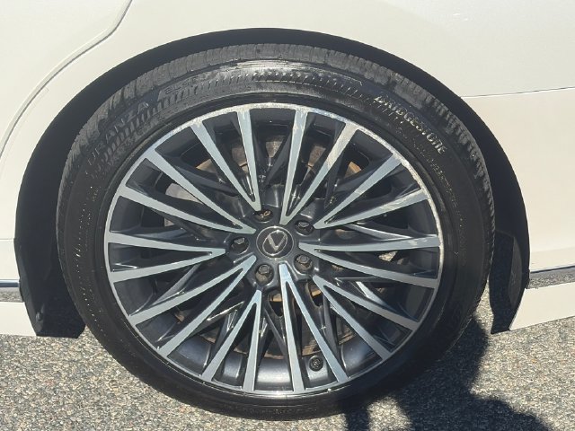 Used 2024 Lexus LS 500 AWD w/ Luxury Package image 12