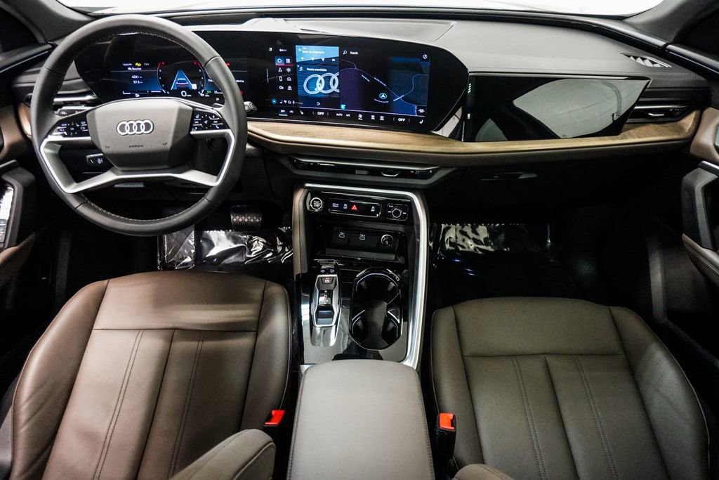 Used 2025 Audi Q5 Premium Plus w/ Premium Plus image 15