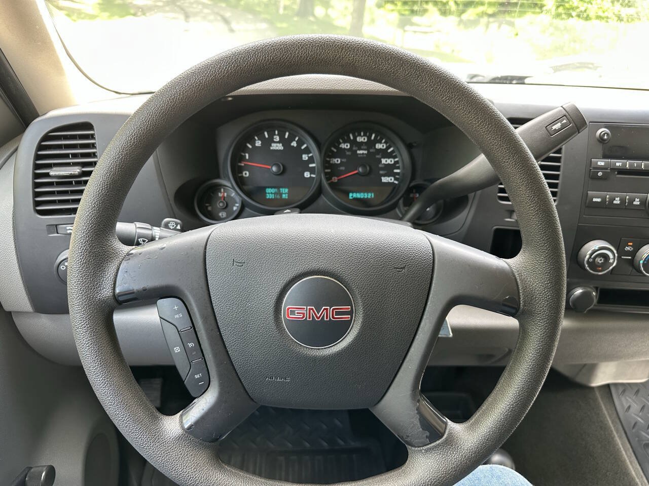 Used 2007 GMC Sierra 1500 W/T w/ Work Truck Preferred Package AWD/4WD image 19