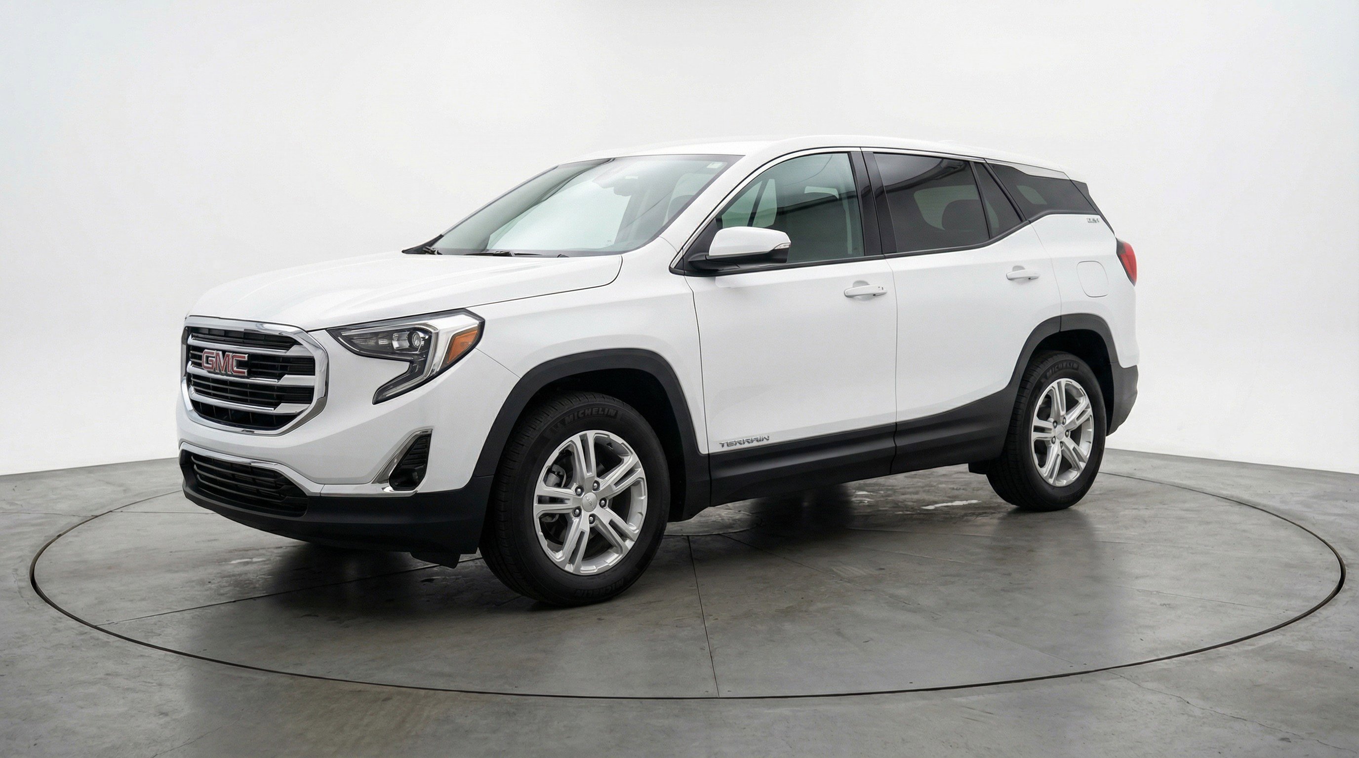Used 2024 GMC Terrain SLE FWD image 3