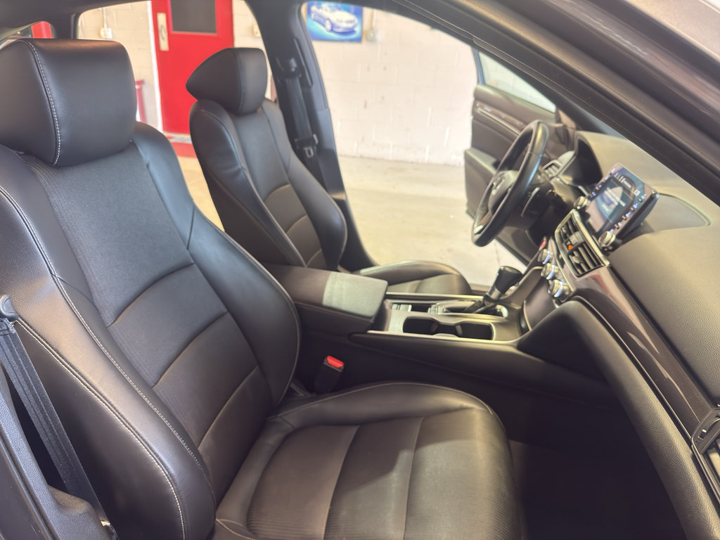 Used 2018 Honda Accord Sport image 21