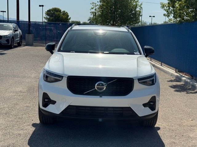 New 2025 Volvo XC40 B5 Plus w/ Protection Package Premier AWD/4WD image 2