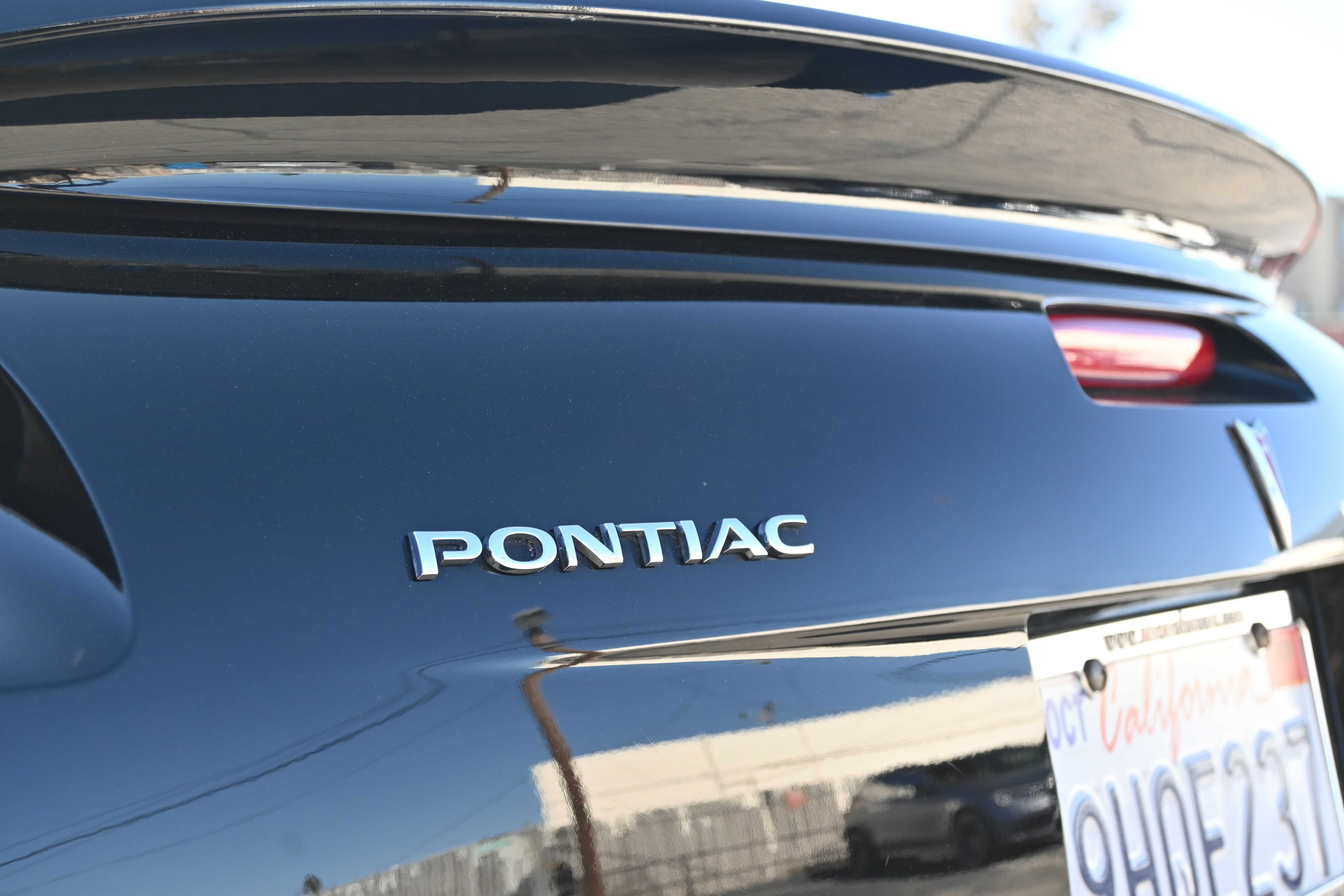 Used 2009 Pontiac Solstice GXP w/ Premium Package RWD image 19