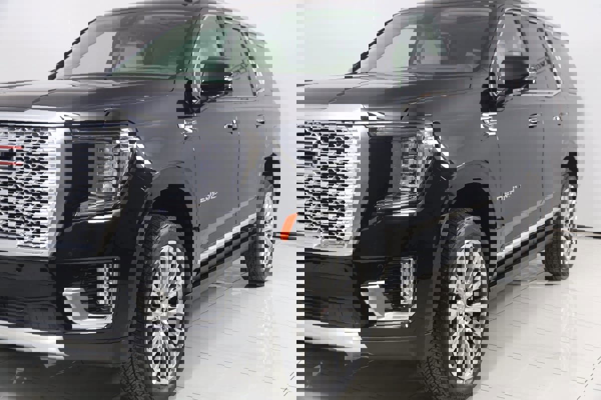 Used 2024 GMC Yukon Denali w/ Denali Reserve Package image 56