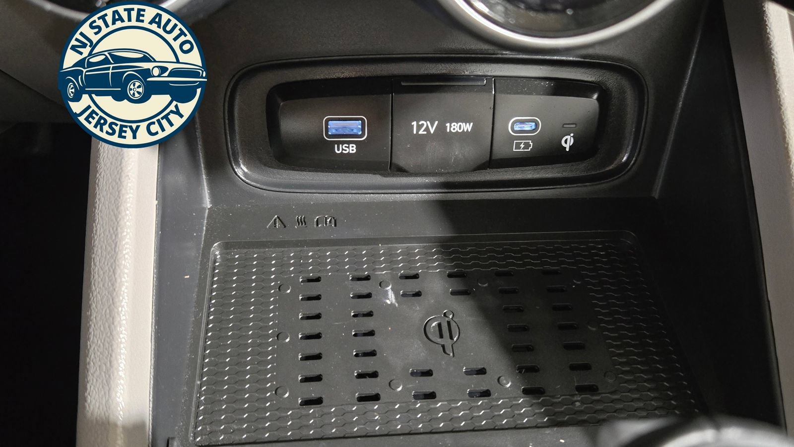 Used 2026 Hyundai Venue SEL FWD image 17