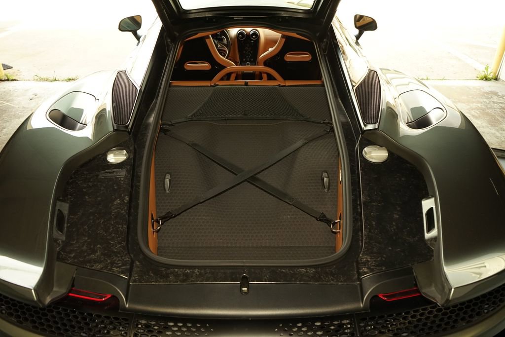 Used 2021 McLaren GT image 21