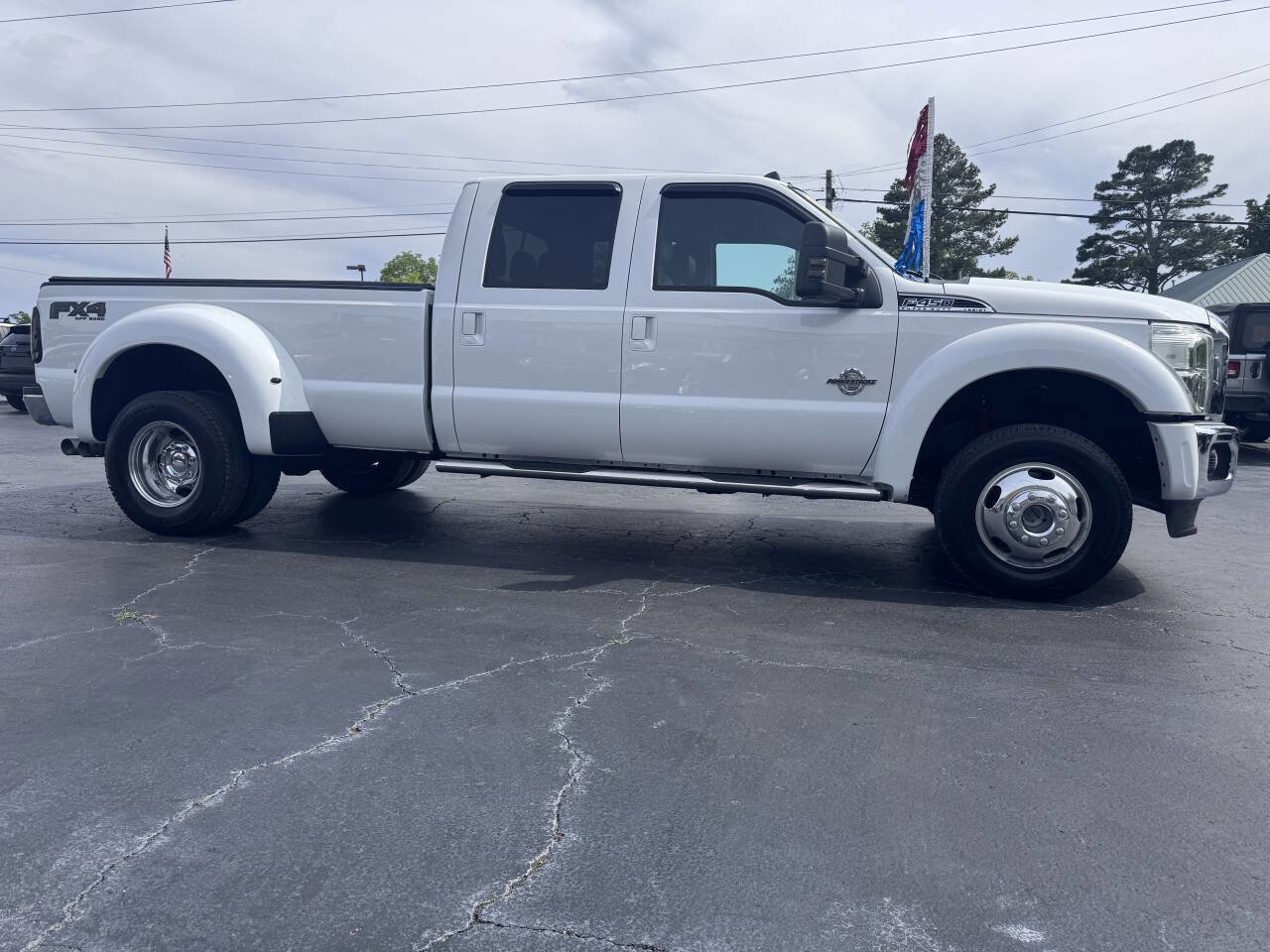 Used 2014 Ford F450 Lariat w/ Lariat Ultimate Package AWD/4WD image 7