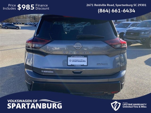 Used 2024 Nissan Rogue SV image 5
